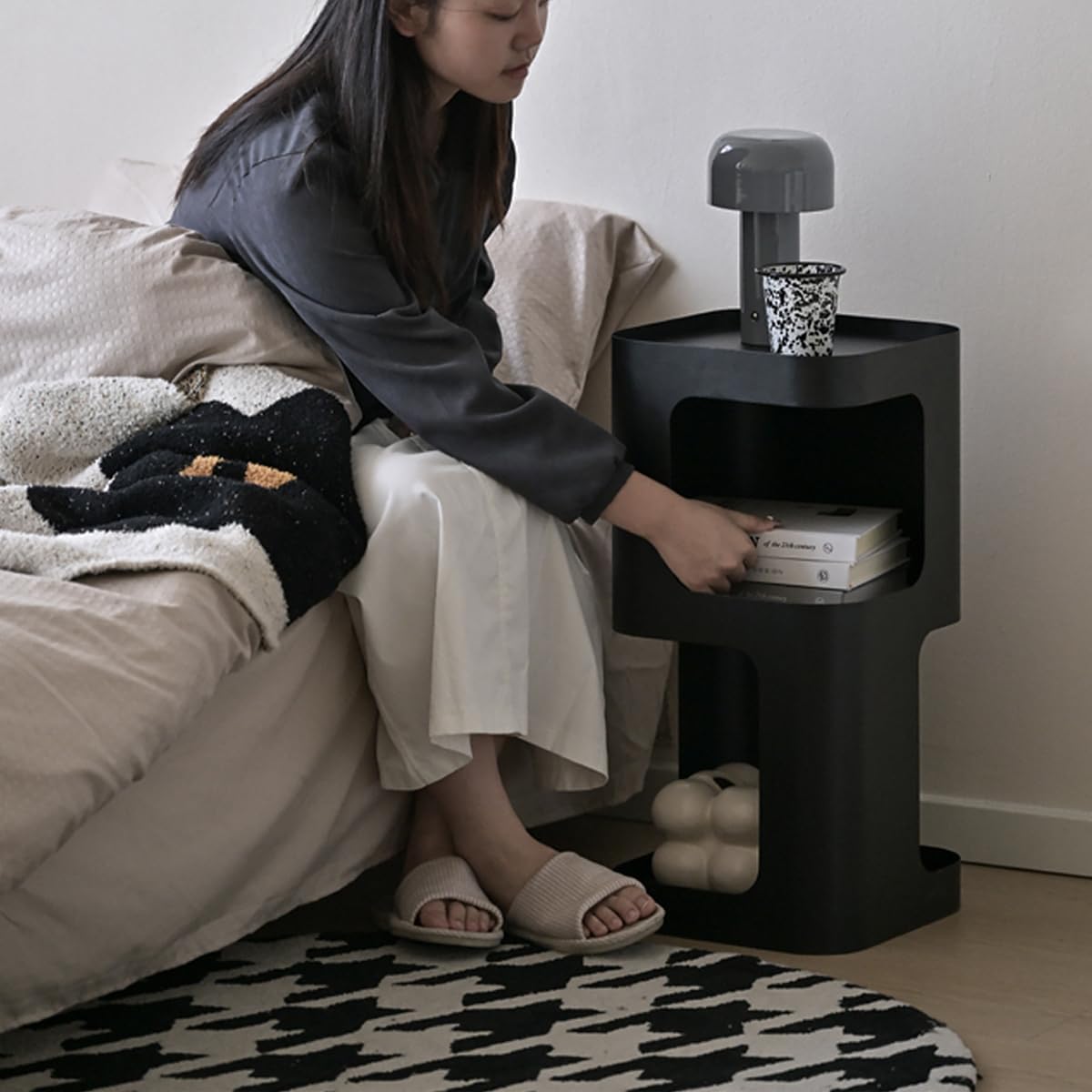 Modern Side Table,Small end Table for Small Spaces,Metal nightstand with Storage Shelf,Space-Saving Bedside Table Accent Table Drink Tables for Living Room,Bedroom.No Assembly Required